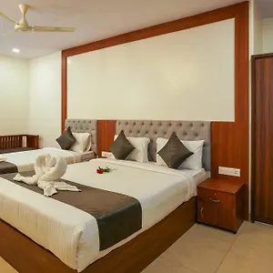 https://royal-plaza-city.kerala-hotels.net