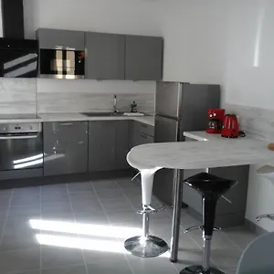 Appartement Colombe LʼIsle-sur-la-Sorgue